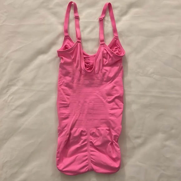 SKIMS SCULPTING BODYSUIT W. SNAPS - Picture 4 of 5